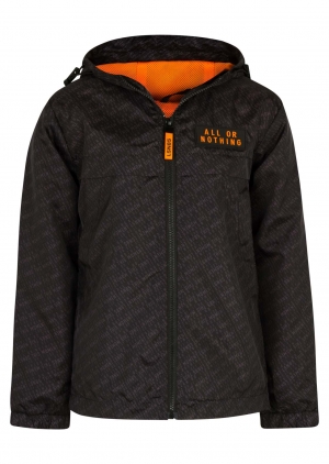 PARKA DE COLOR NEGRO ESTAMPADA CON CAPUCHA